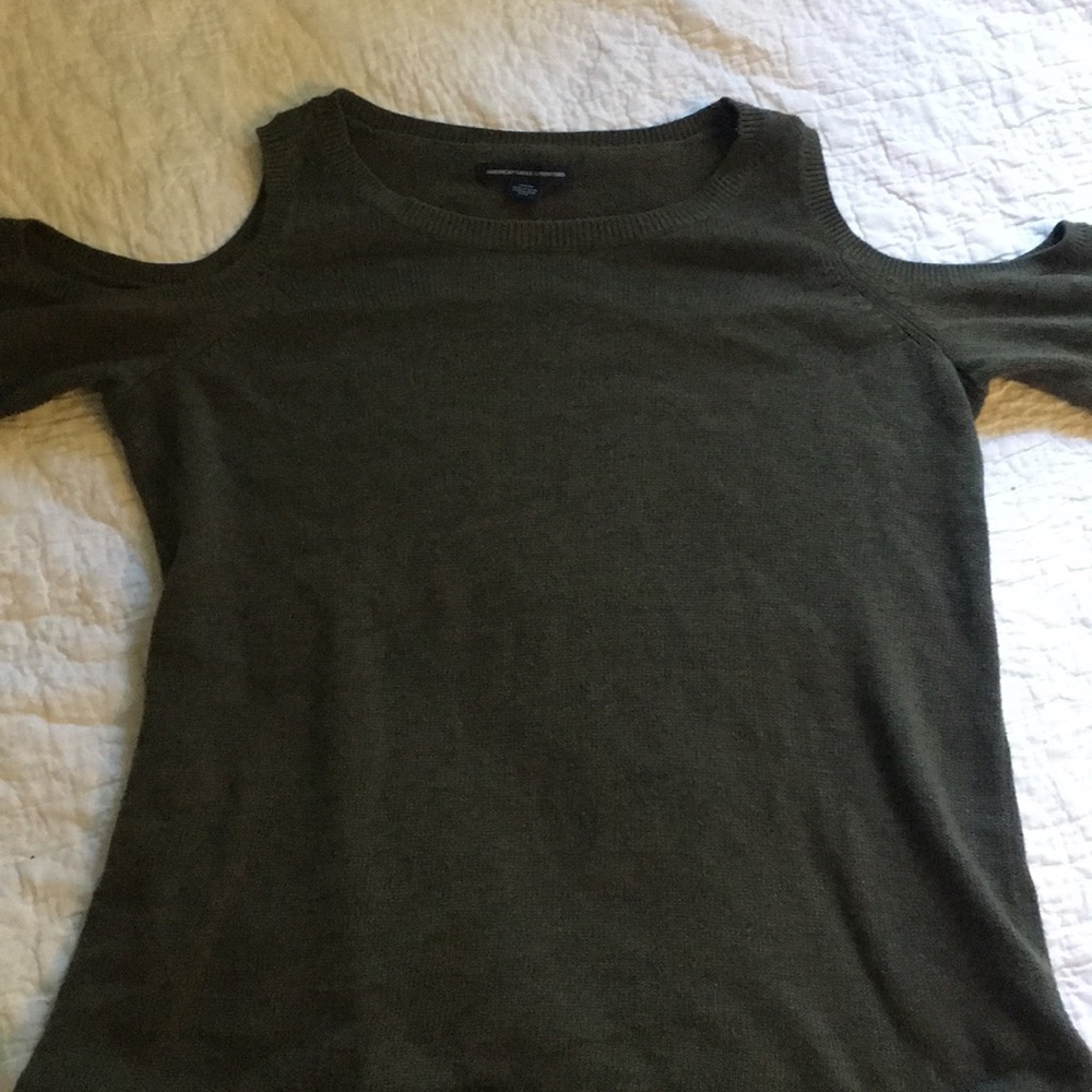 American Eagle cold shoulder sweater